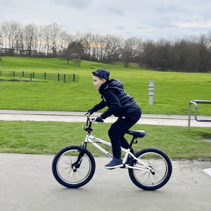 Hiland 20′′ BMX Freestyle Kids Bike, Hi-Ten Steel Frame, 360° Rotor, U-Brake, White